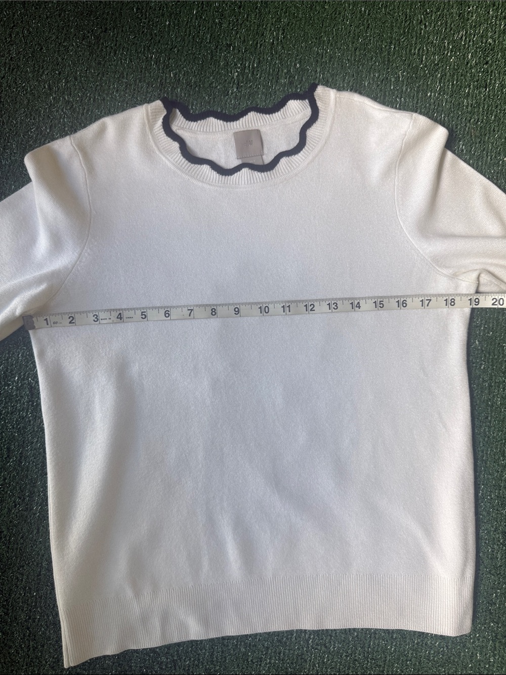 H&M White Sweater with Black Scalloped Trim - Picture 9 of 9